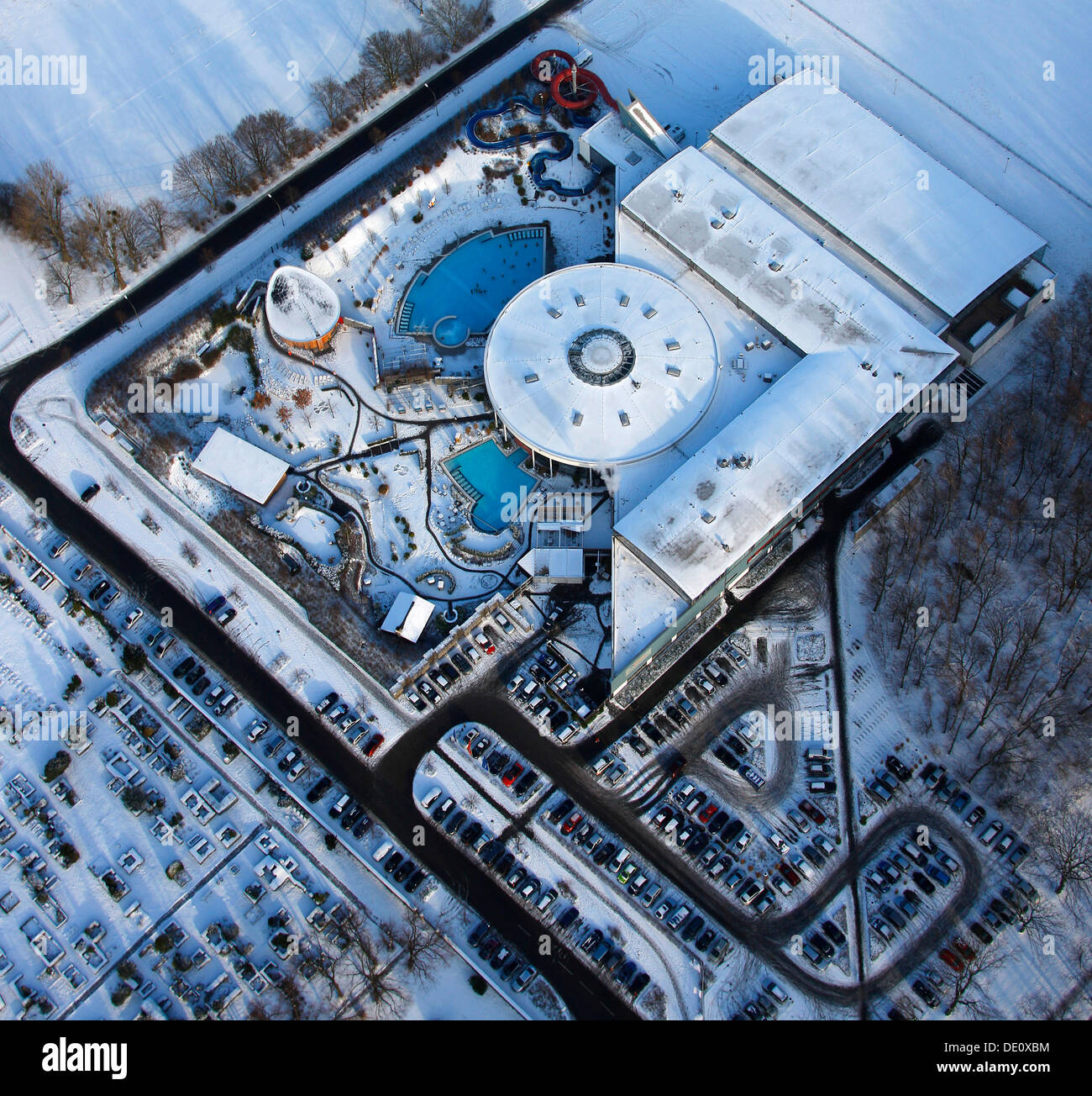 Luftaufnahme, Maximare Erlebnisbad im Schnee, Hamm, Ruhrgebiet, Nordrhein-Westfalen Stockfoto