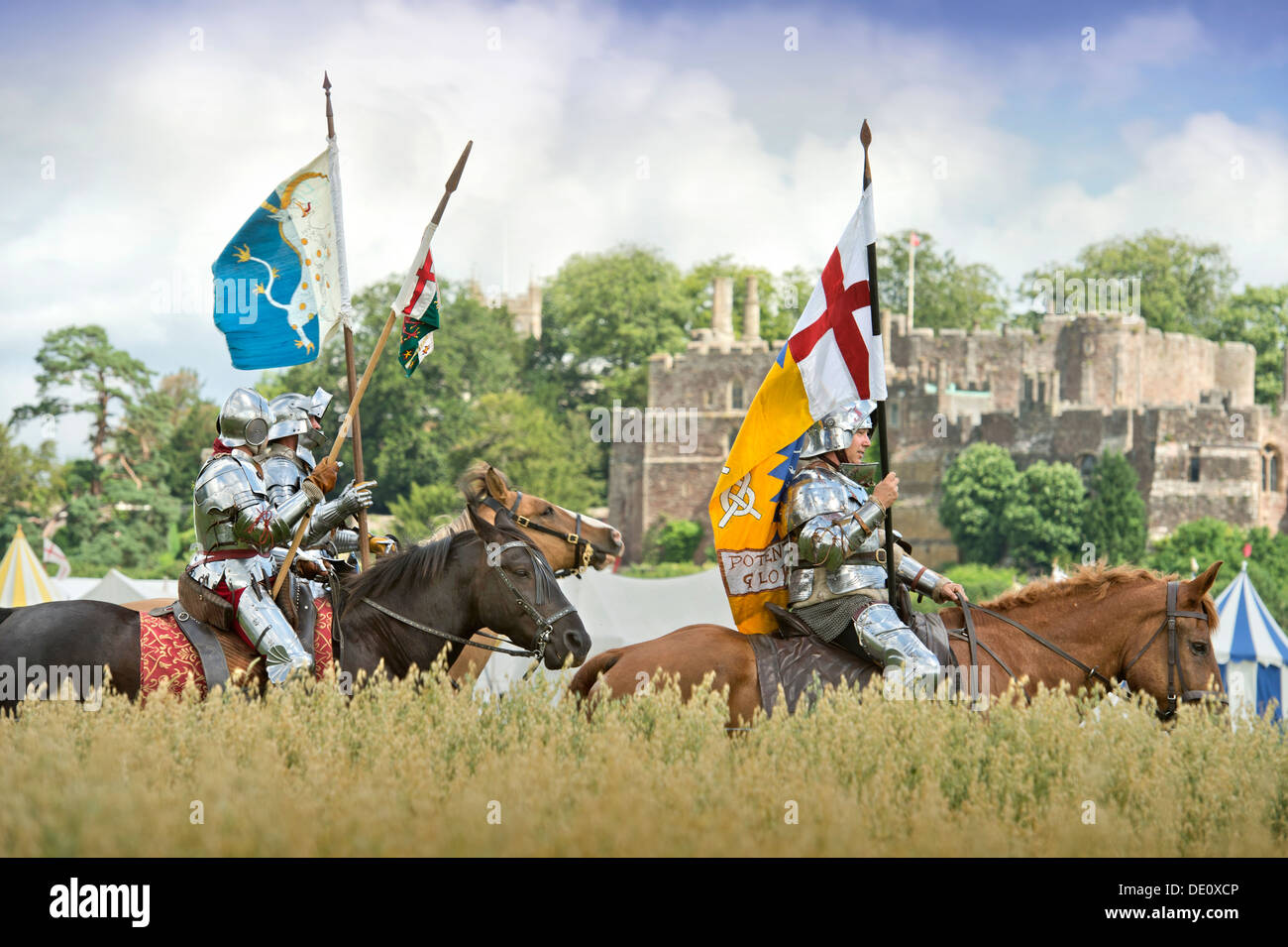 Der "Berkeley Scharmützel" mittelalterliche Re-Enactments in Berkeley Castle in der Nähe von Gloucester wo der 500. Jahrestag der Schlacht von Fl Stockfoto