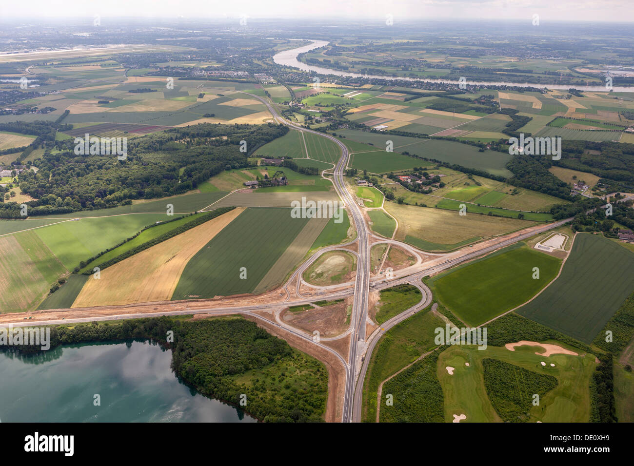 Luftaufnahme, Ausbau der Autobahn, Autobahn A59 zwischen Duisburg Hauptbahnhof und Flughafen Düsseldorf, Ruhrgebiet Stockfoto
