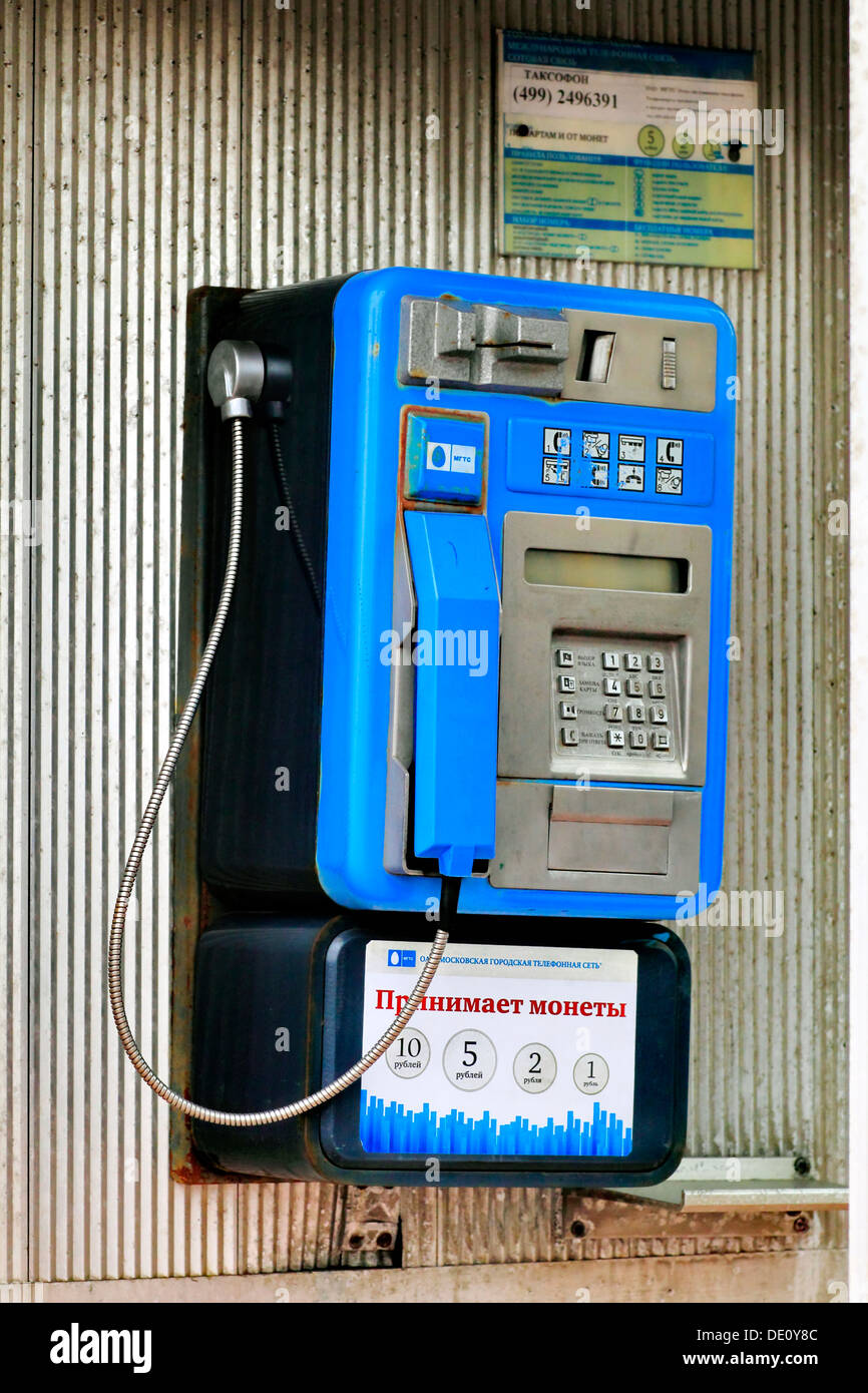 Telefon-Maschine in der Stadt Stockfoto