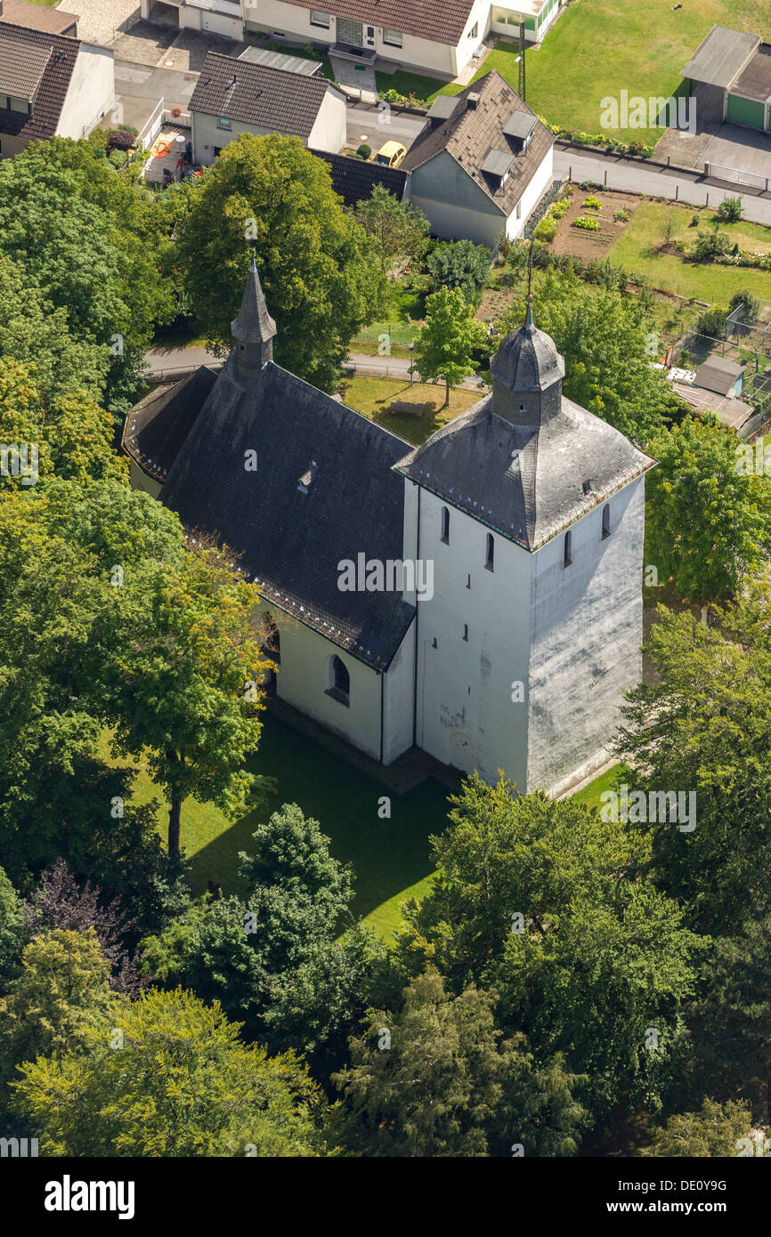 Luftaufnahme, alte Kirche, Warstein, Sauerland, Nordrhein-Westfalen Stockfoto