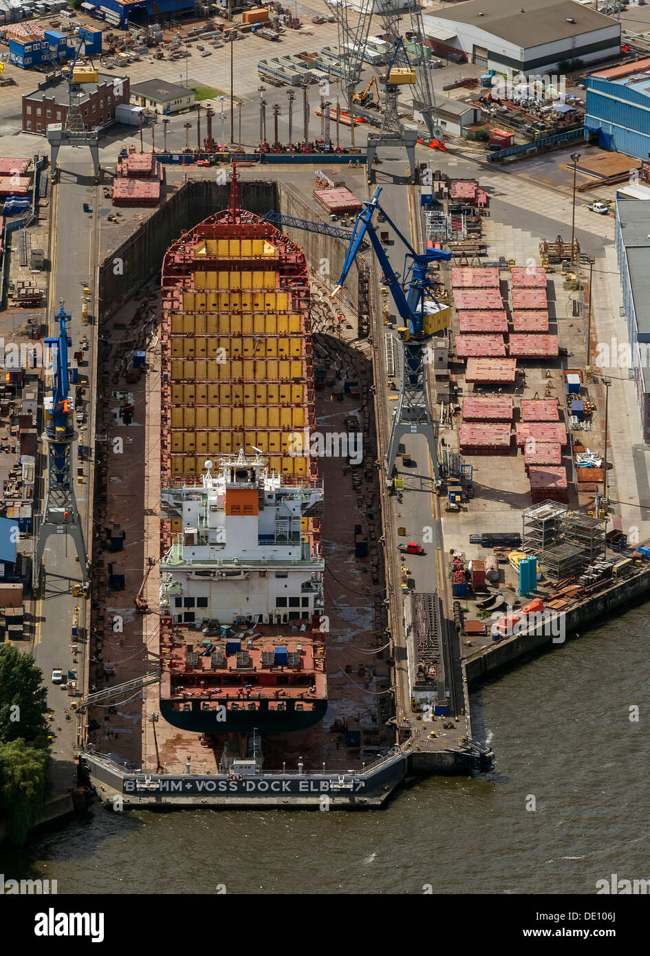 Luftaufnahme, Blohm &amp; Voss dock, Trockendock, Rumpf, Rumpf aus Stahl Stockfoto