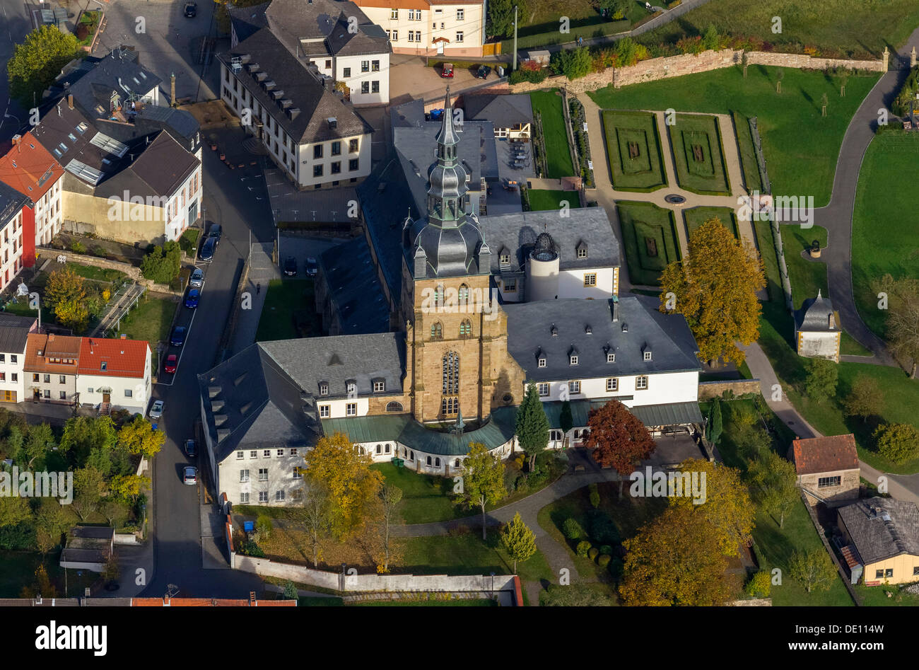 Luftaufnahme, Benediktiner-Abtei und Kirche St. Mauritius Stockfoto