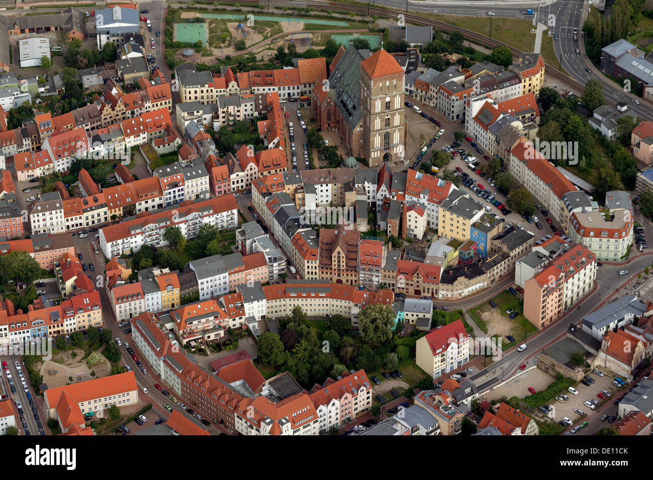 Antenne zu sehen, östlichen Teil der Altstadt mit St.-Nikolaus-Kirche Stockfoto