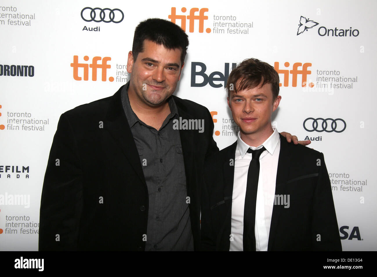 Toronto, Kanada. 10. September 2013. Regisseur Nimrod Antal (l) und Schauspieler Dane DeHaan besuchen die Premiere von "Metallica: durch nie" während der 38. jährlichen Toronto International Film Festival aka TIFF im Scotiabank Theater in Toronto, Kanada, am 9. September 2013. Foto: Hubert Boesl Credit: Dpa picture-Alliance/Alamy Live News Stockfoto