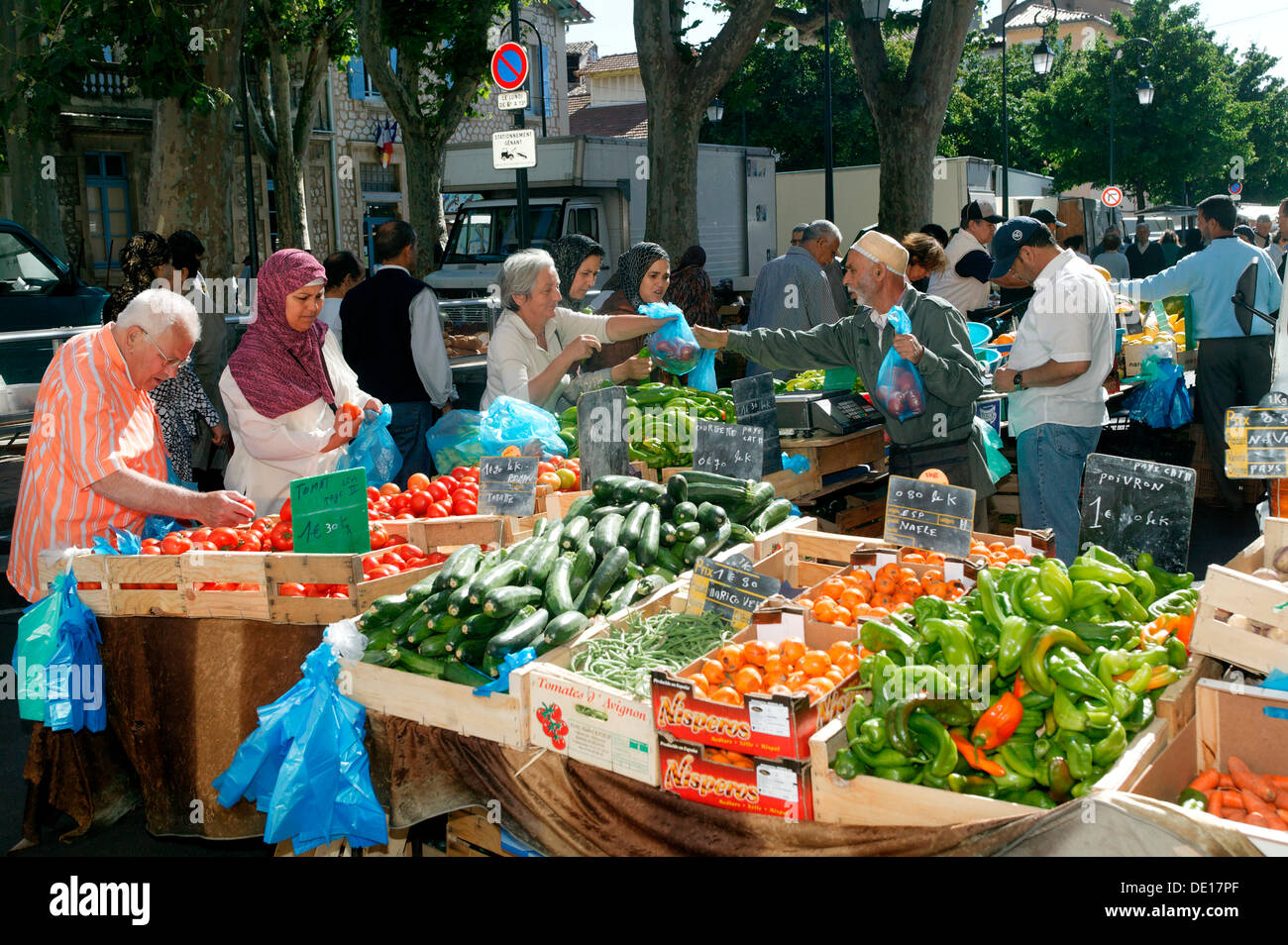 Gemüse Stall, Markt in Cavaillon, Tal der Durance, Luberon, Vaucluse, Frankreich, Europa Stockfoto