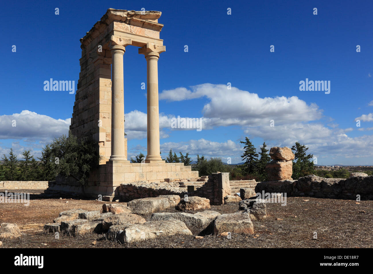 Zypern, Kourion, assyrische Ku-ri-i, antike griechische, lateinische Curium Hylates Heiligtum des Apollo, Reste von Hylatesheiligtums, histor Stockfoto