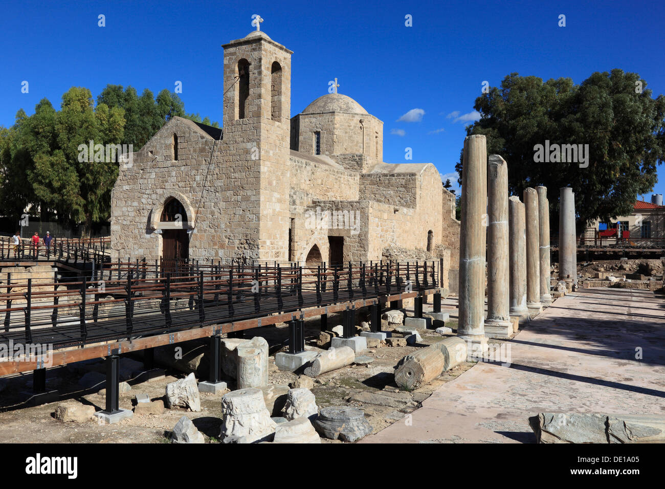 Zypern, Paphos Stadt, Gazibaf, historische Ausgrabungen, early Christian Basilica von Panagia Chrysopolitissa, Kreuzkuppelkirche des Stockfoto