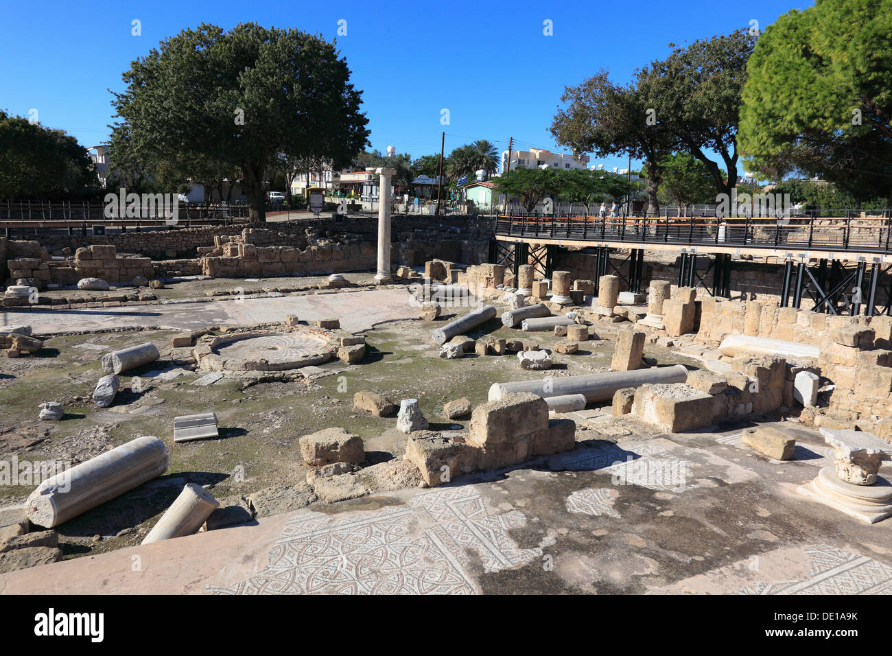 Zypern, Paphos Stadt, Gazibaf, historische Ausgrabungsstätte, Ruinen von Sakralbauten in der Kirche Agia Kyriaki Chrysopolit Stockfoto