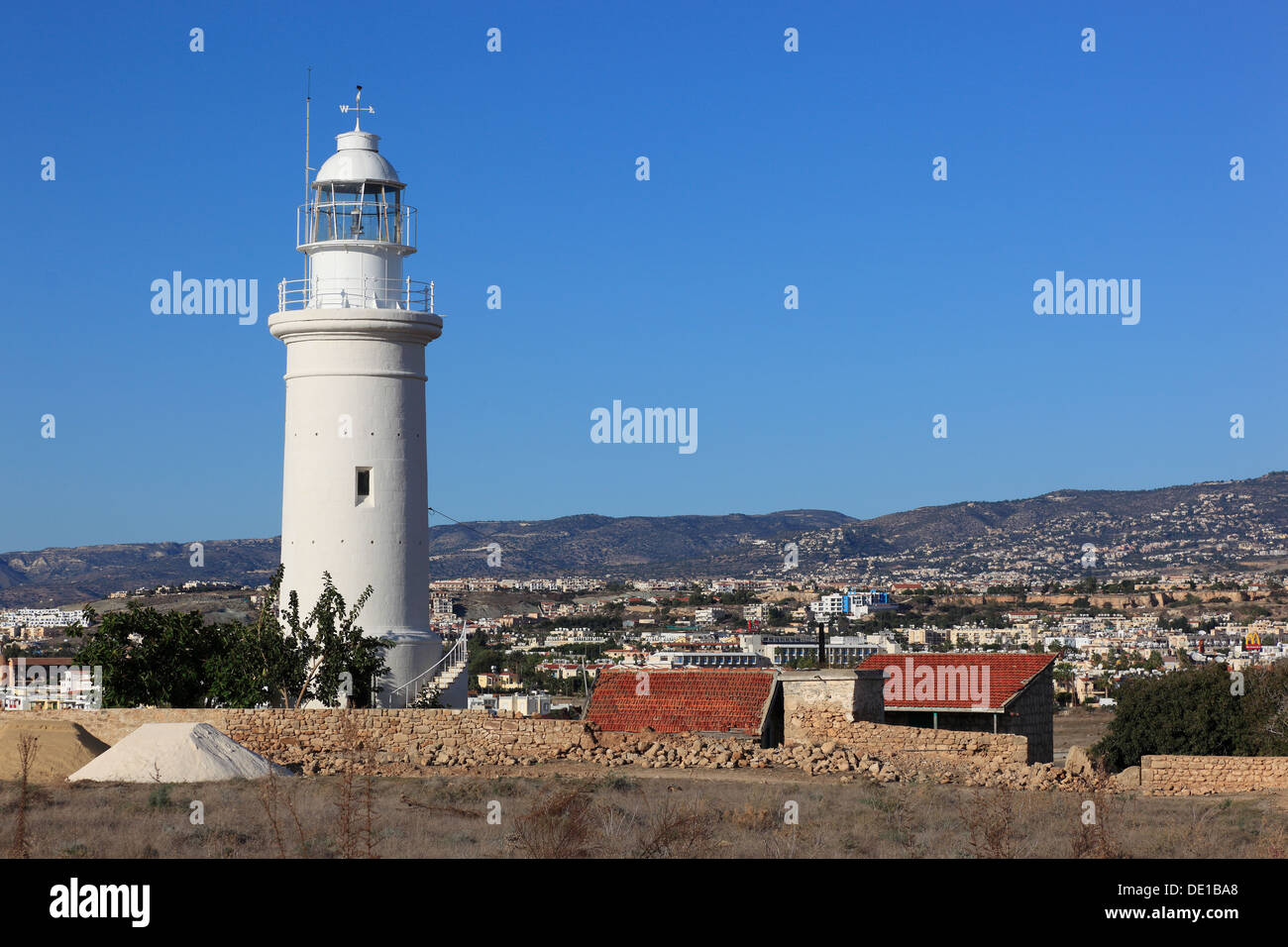 Zypern, Paphos Stadt, Gazibaf, Leuchtturm, Teil der Stadt Stockfoto