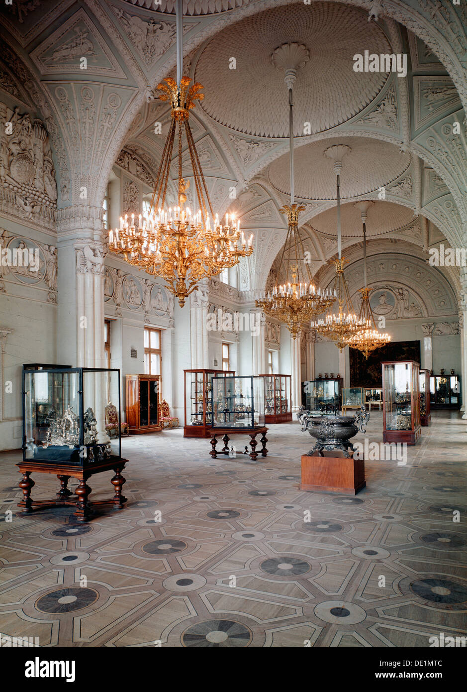 "Alexander Hall in den Winterpalast in Sankt Petersburg, 1839.  Künstler: Aleksandr Brüllow Stockfoto