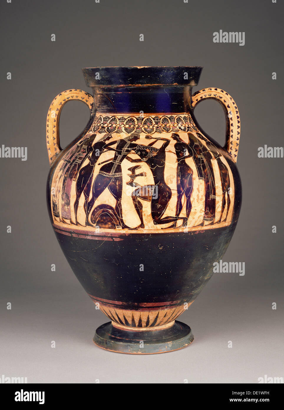 Attische schwarzfigurige Amphora; Lydos oder ein Maler in der Nähe von Lydos, Griechisch (Dachgeschoss) zugeschrieben Stockfoto