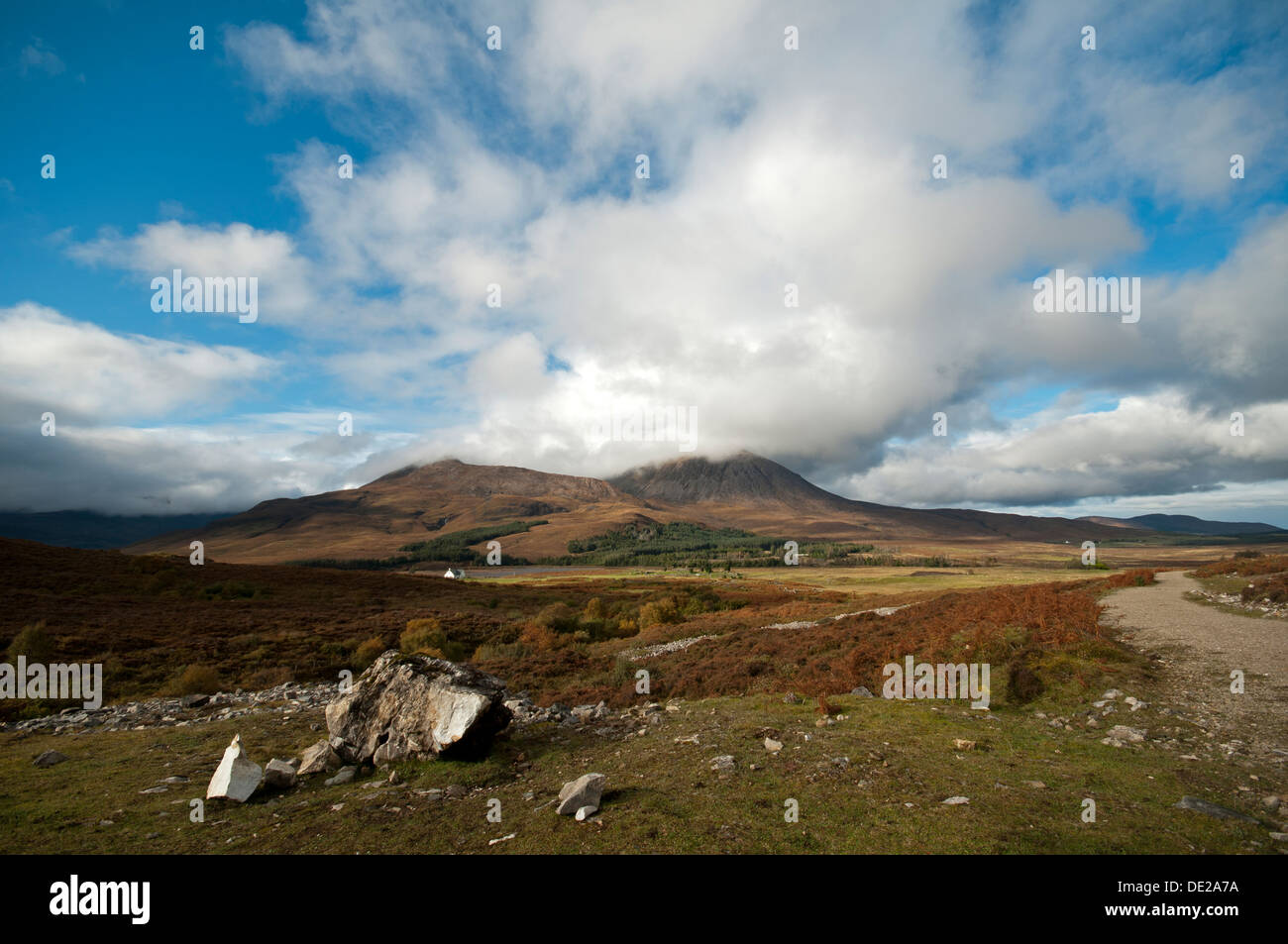 Beinn Na Caillich aus Marmor Trail, Strath Suardal, in der Nähe von Broadford, Isle Of Skye, Schottland, UK Stockfoto
