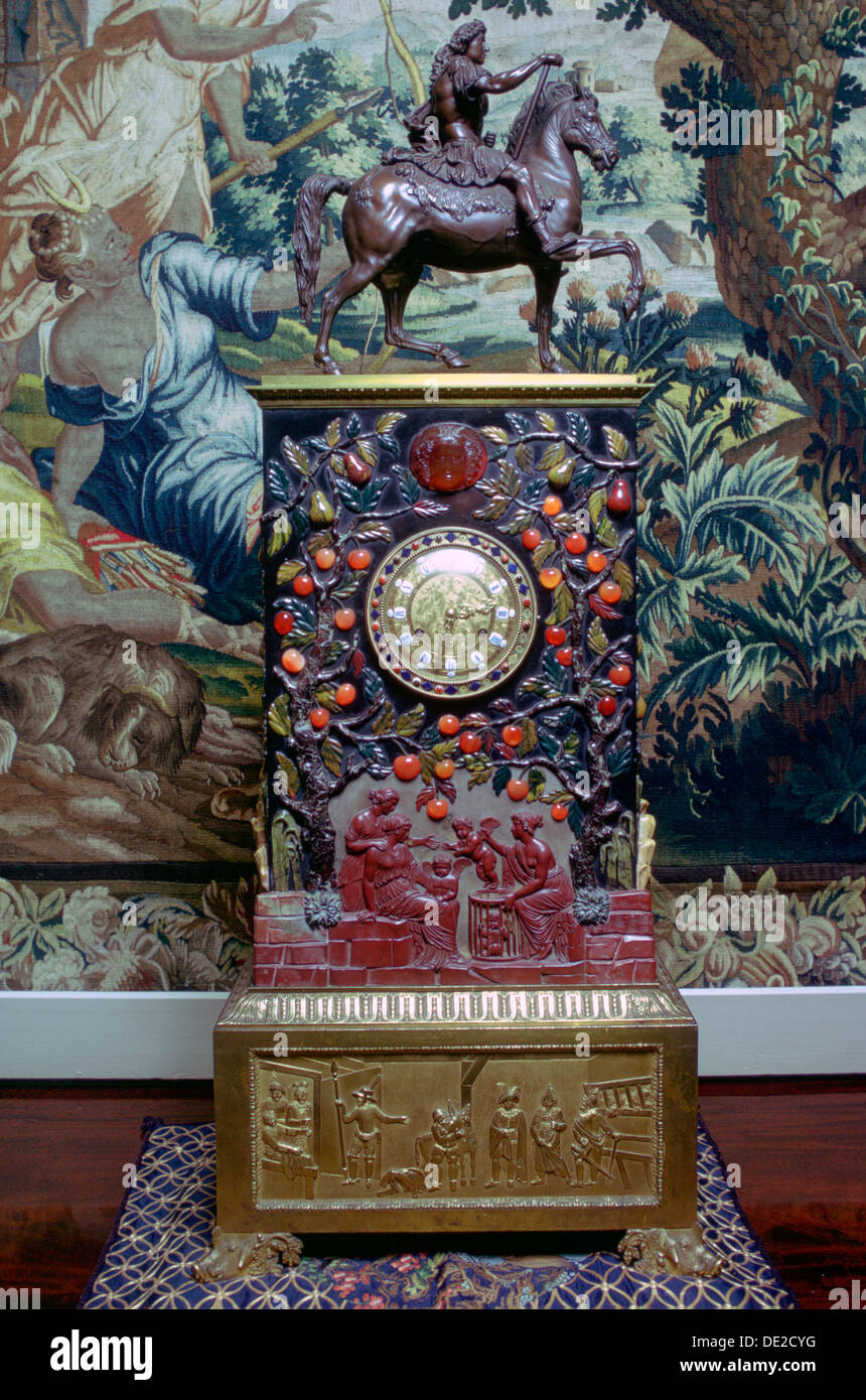 Französische Uhr, Tapestry Room, Blair Castle, Blair Atholl, Perthshire, Schottland. Künstler: Tony Evans Stockfoto