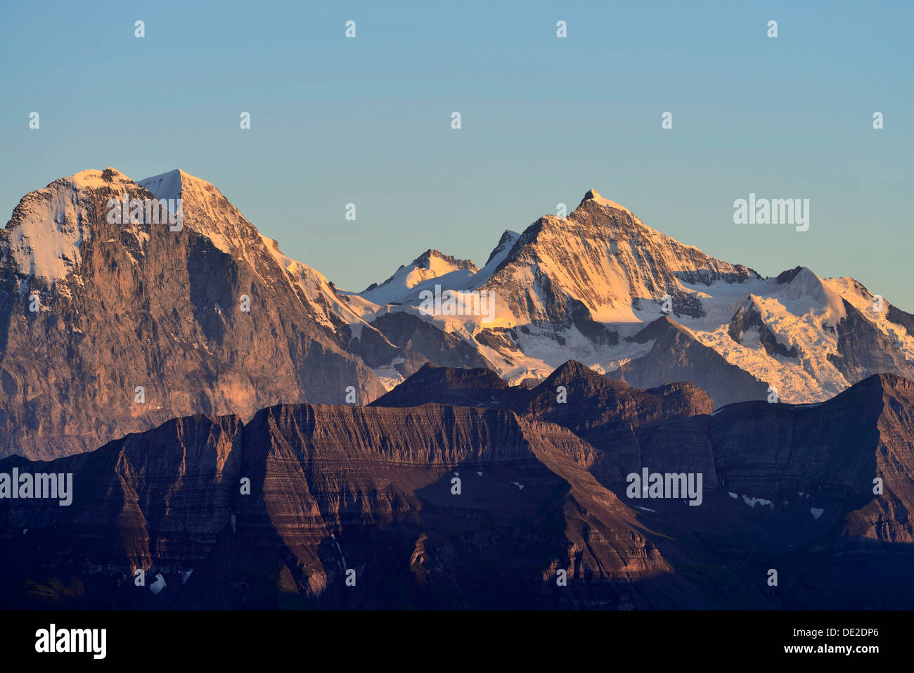 Eiger Monch Jungfrau Peaks Swiss Stockfotos und -bilder Kaufen - Alamy