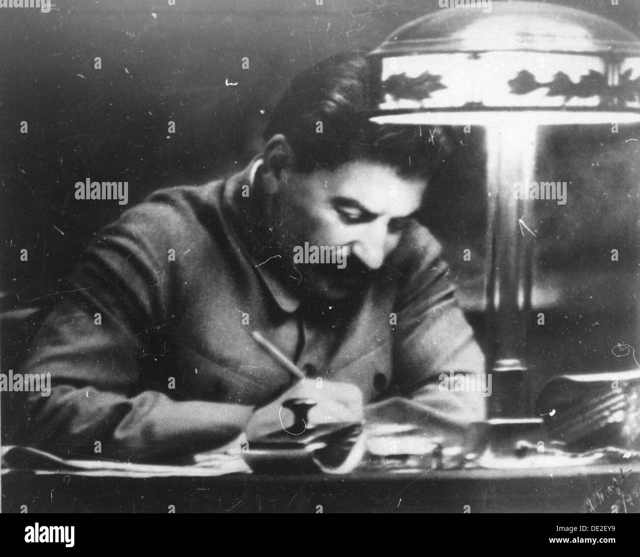 Sowjetische Staatschef Josef Stalin in seiner Studie des Kreml, Moskau, UDSSR, 1935. Artist: Unbekannt Stockfoto