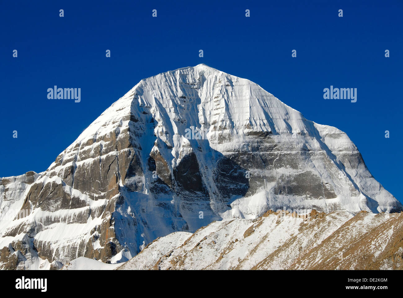 Tibetischen Buddhismus, schneebedeckten Heiliger Berg der Mount Kailash, 6714 m, Nordseite mit Kora, Gang Rinpoche und Gang-Tise Stockfoto
