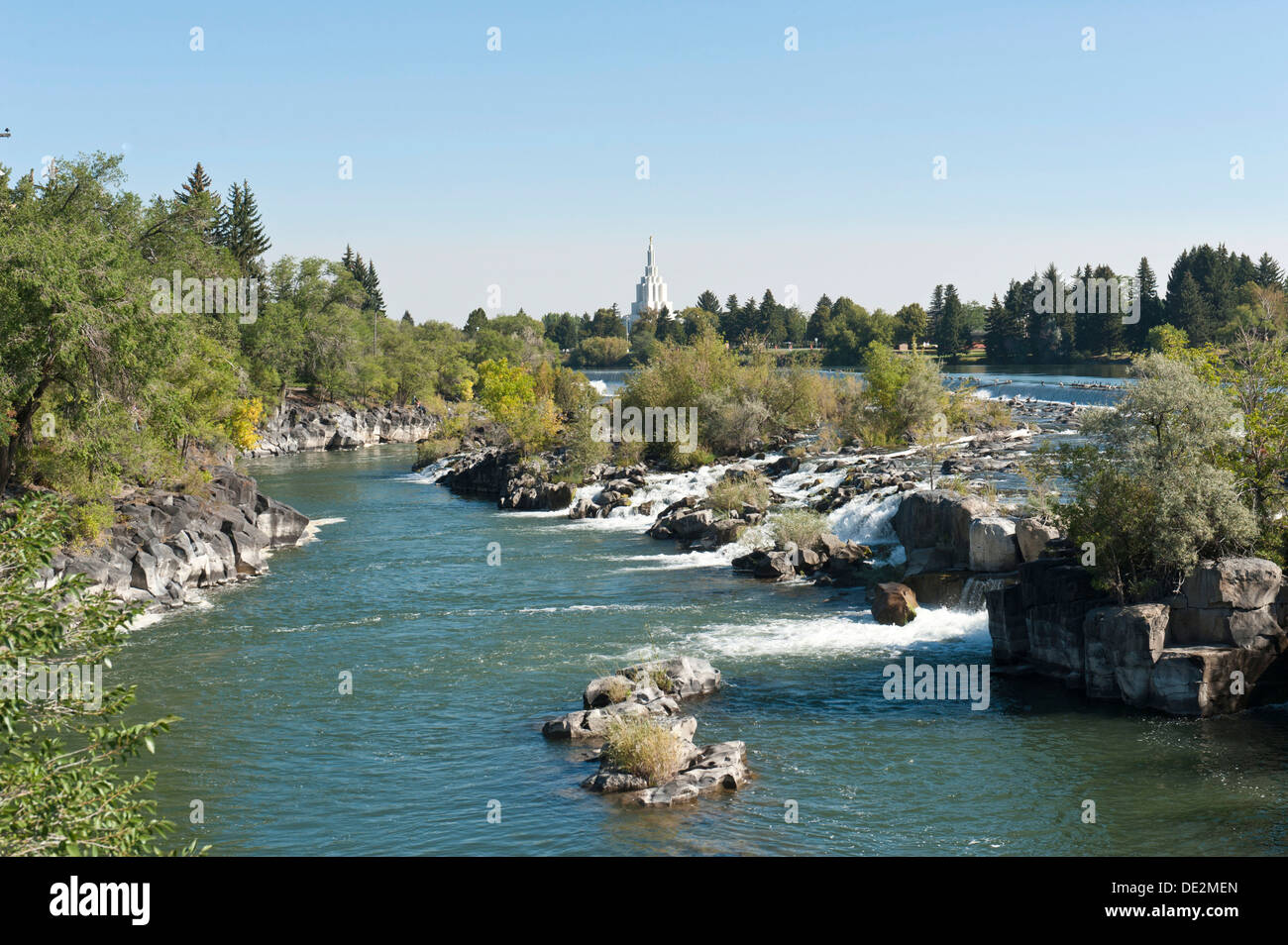 Stadt am Fluss, Wasserfall, Snake River, Idaho Falls, Idaho, Westen der Vereinigten Staaten, Vereinigte Staaten von Amerika, Nordamerika Stockfoto
