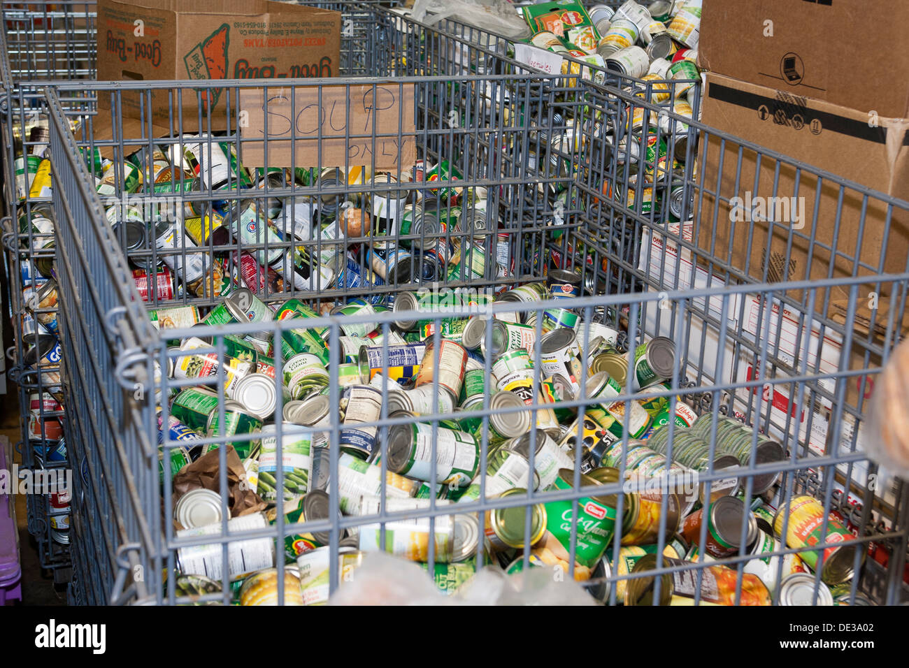 Gespendete Lebensmittel in Dosen Essen Bank - USA Stockfoto