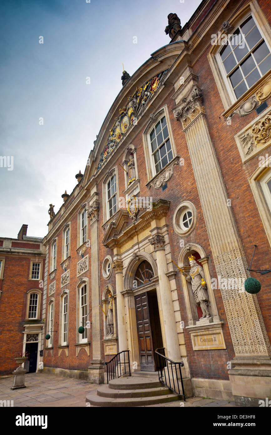 Die elegante Fassade des The Guildhall auf der High Street, Worcester, England, UK Stockfoto