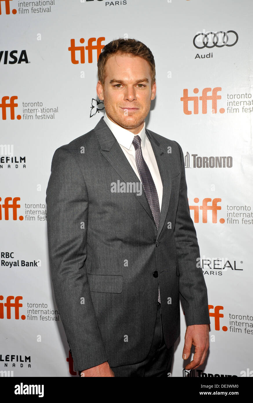 Toronto, Ontario, Kanada. 10. September 2013. Schauspieler MICHAEL C. HALL kommt bei "Kill Your Darlings" Premiere während der 2013 Toronto International Film Festival in der Roy Thomson Hall am 10. September 2013 in Toronto, Kanada. Bildnachweis: Igor Vidyashev/ZUMAPRESS.com/Alamy Live-Nachrichten Stockfoto