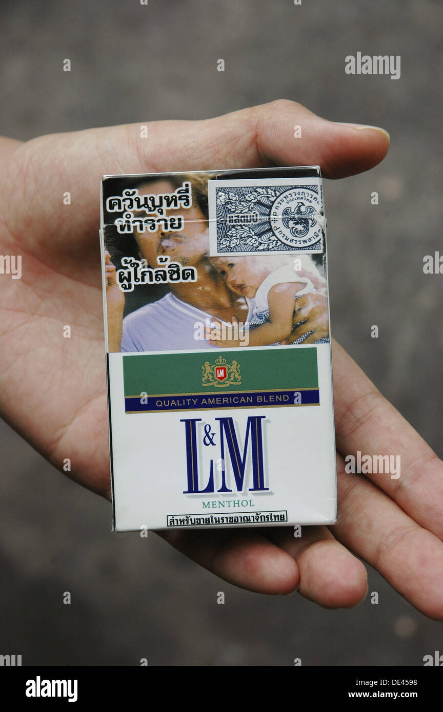 Smoking Warning Ads Stockfotos Und Bilder Kaufen Alamy