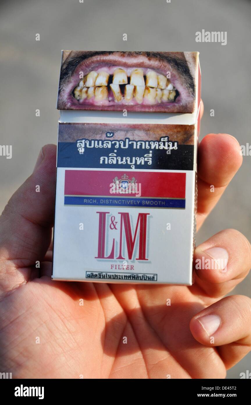 Cigarette Ad Tobacco Ad Stockfotos Und Bilder Kaufen Alamy