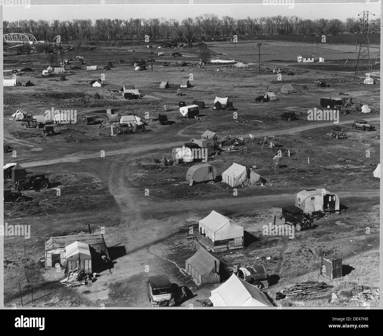 Sacramento, Kalifornien. Hausbesetzer Lager der landwirtschaftlichen Arbeitsmigranten ein Achtel Meile außerhalb der Stadt li... 521744 Stockfoto