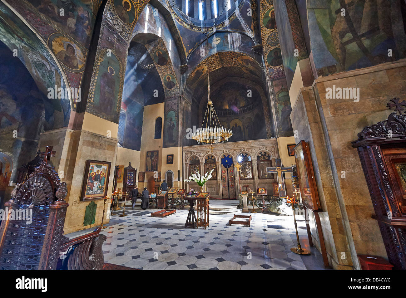 Innenaufnahme Des Sioni Kathedrale Tiflis Georgien Stockfotografie innenaufnahme-des-sioni-kathedrale-tiflis-georgien-stockfotografie