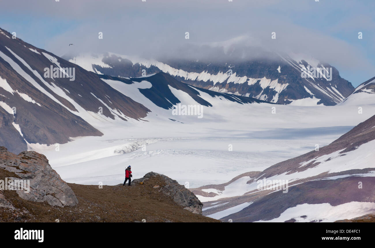Auf der Suche nach Eisbären, Hornsund, Spitzbergen Insel Spitzbergen, Norwegen Stockfoto
