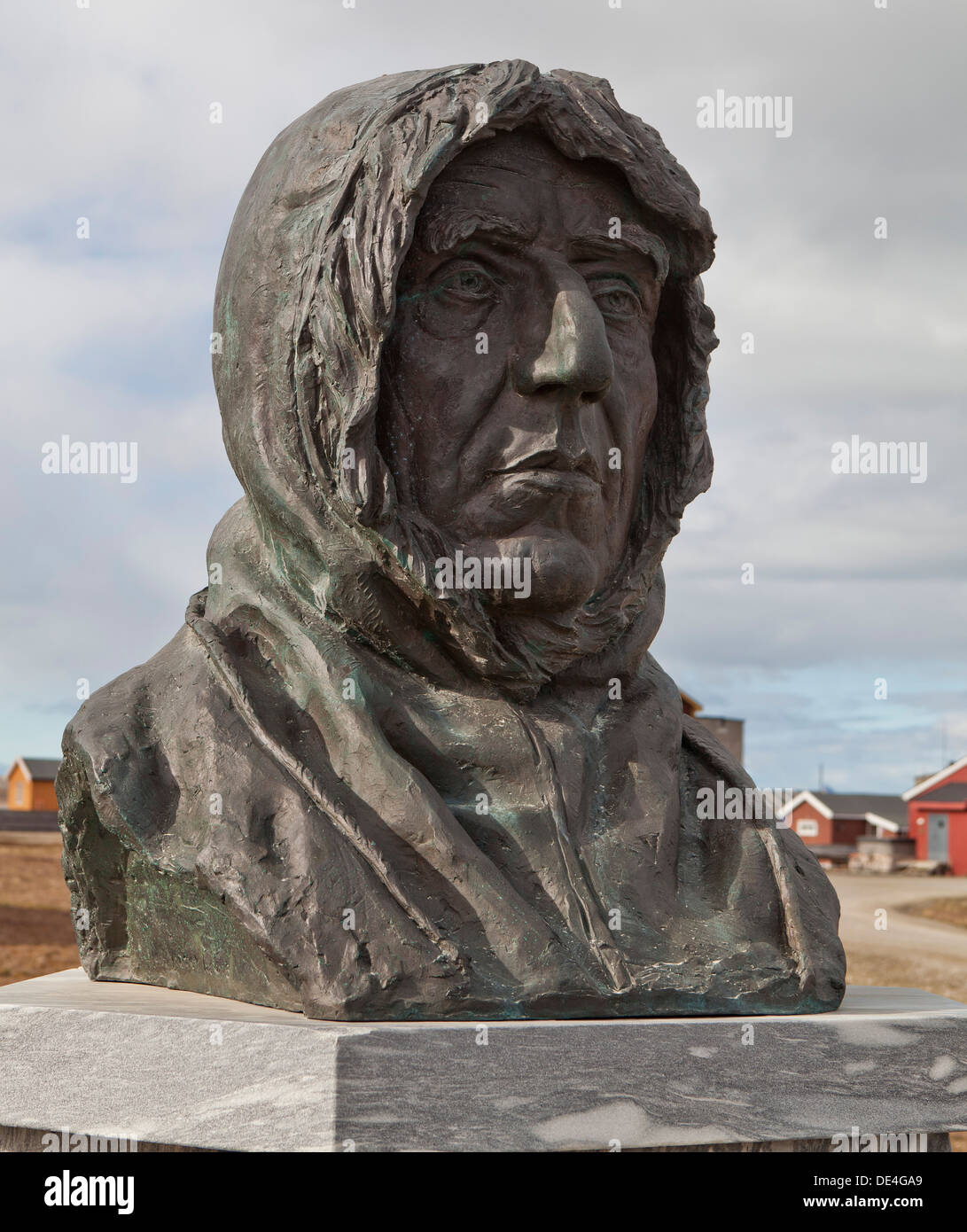 Statue der norwegische Polarforscher Roald Amundsen in Ny-Alesund, Spitzbergen, Svalbard, Norwegen Stockfoto