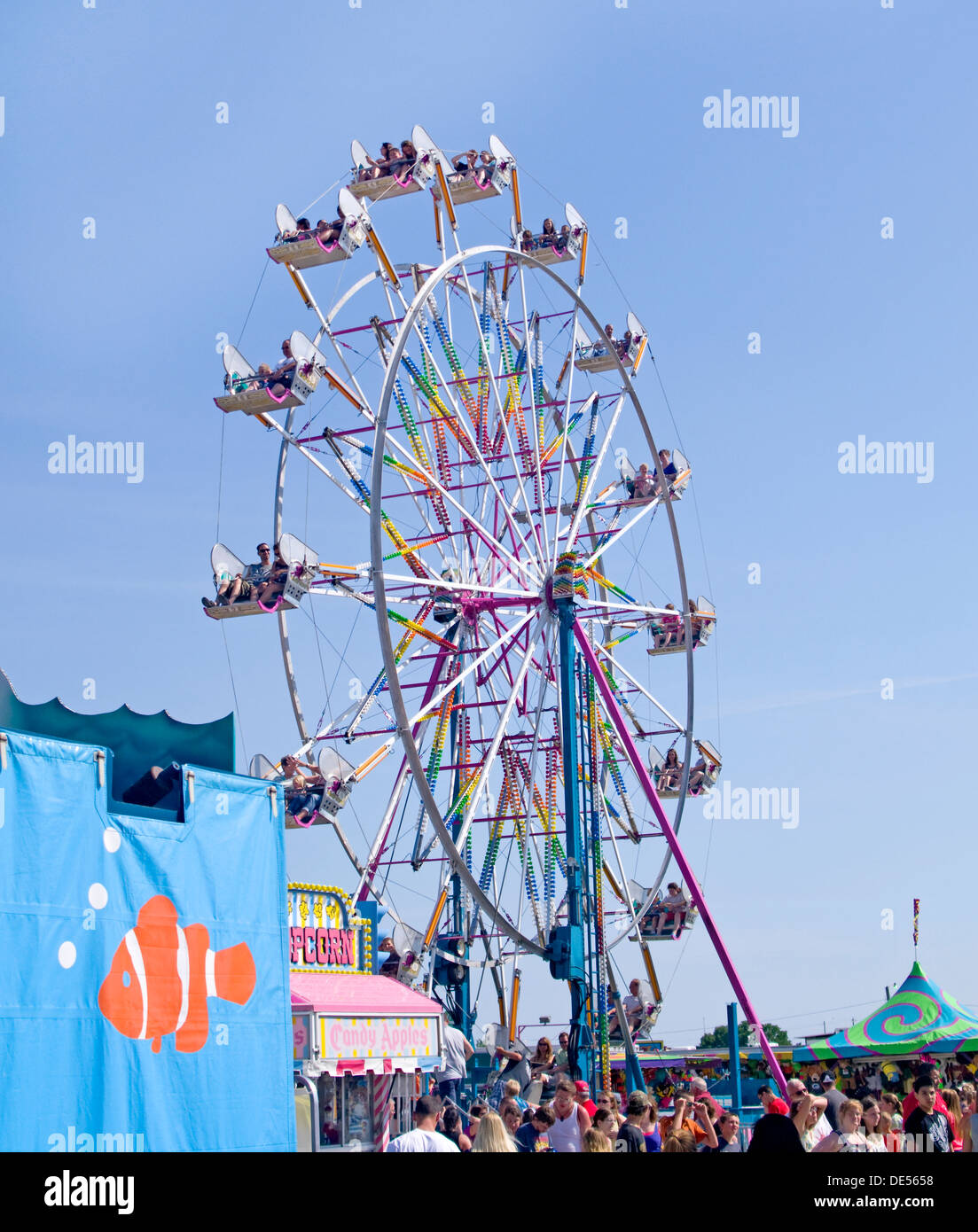 Riesenrad auf der Kirmes in Manitowoc, Wisconsin Stockfoto