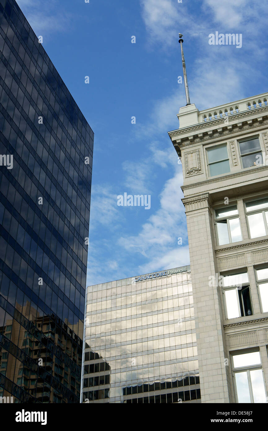 Alte und neue Gebäude in der Innenstadt von Vancouver, BC, Kanada Stockfoto