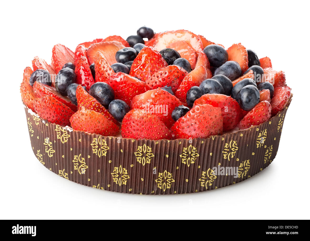 Beeren-Kuchen isoliert auf weißem Hintergrund Stockfoto