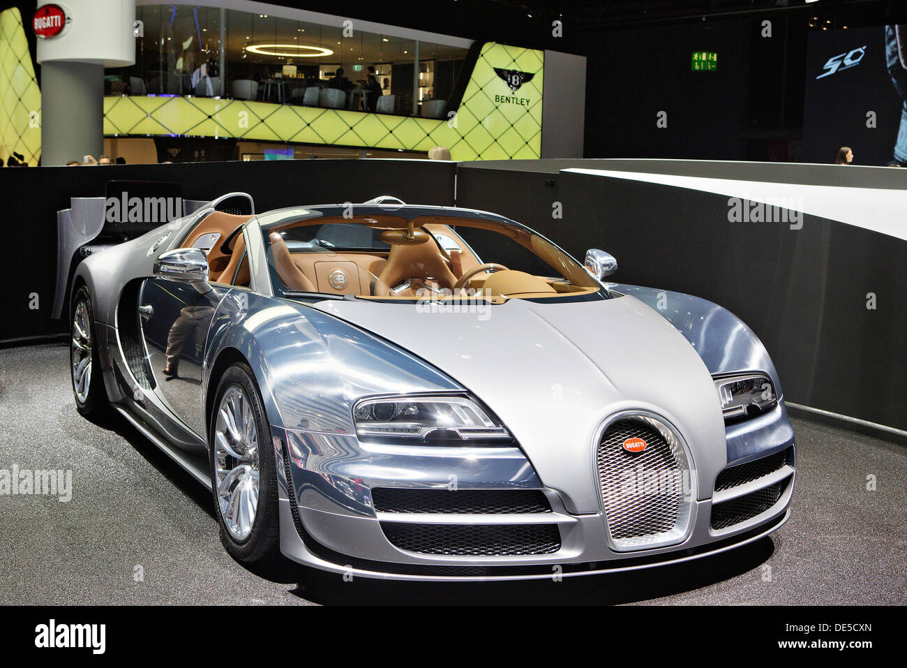 Bugatti Veyron 16,4 Grand Sport Vitesse, 65. IAA internationale  Automobil-Ausstellung in Frankfurt/Main Stockfotografie - Alamy