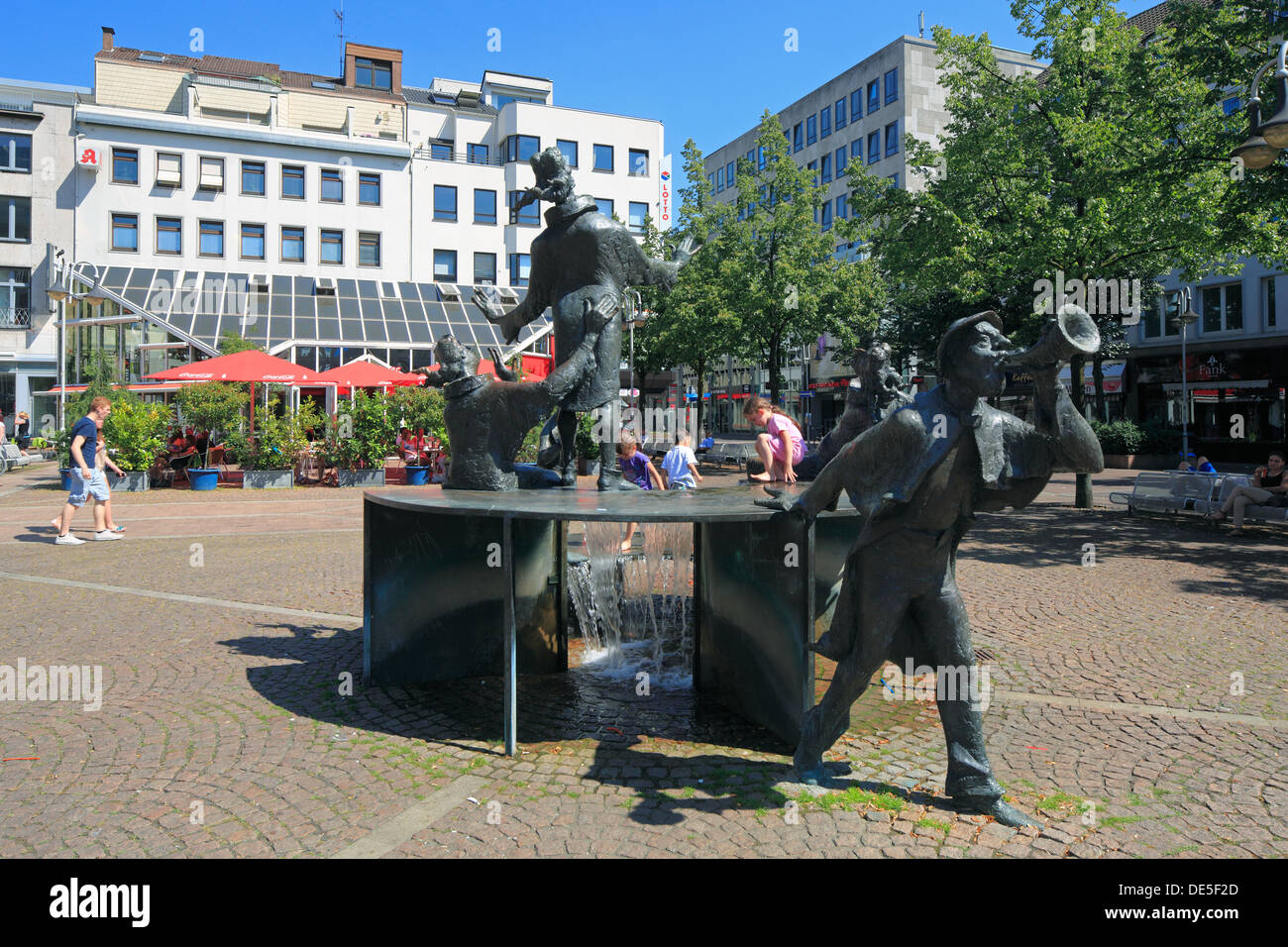 Jobsiade-Brunnen Oder Jobsiade-Brunnen von Karl Ulrich Nuss Auf Dem Husemannplatz in Bochum, Ruhrgebiet, Nordrhein-Westfalen Stockfoto