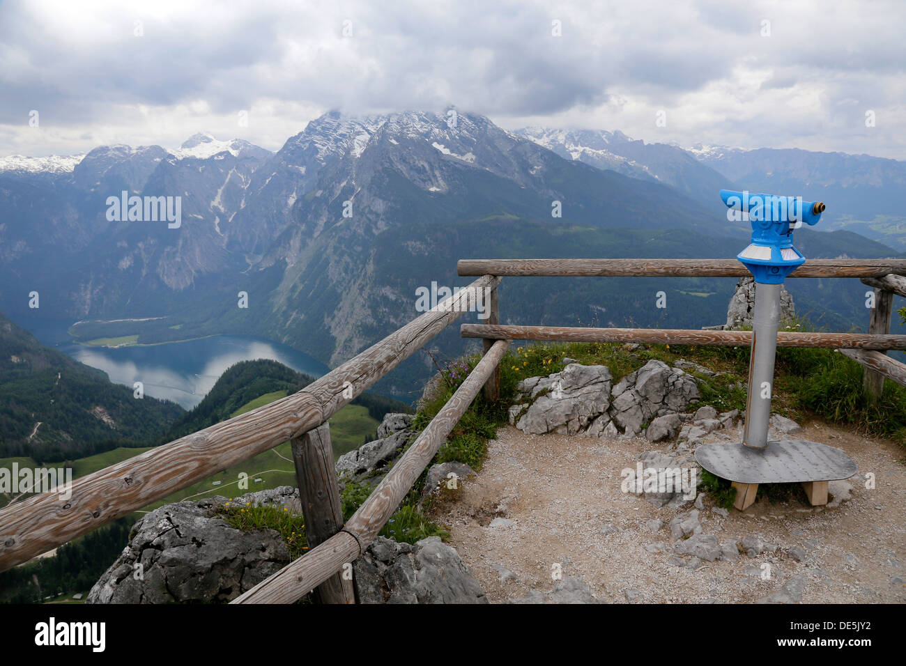 Blick vom Königssee in Richtung der Berge Jenner und Watzmann. Stockfoto