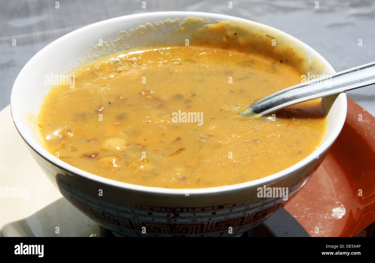 Typische Marokkanische Linsensuppe Stockfotos und -bilder Kaufen - Alamy