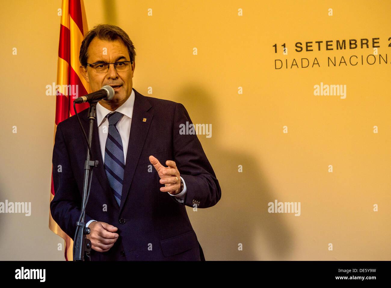 Barcelona, Spanien. 11. September 2013: Artus Mas, Präsident der Regierung im Gespräch mit der Presse nach die offizielle Feier zum Nationalfeiertag Kataloniens zu handeln. © Matthi/Alamy Live-Nachrichten Stockfoto