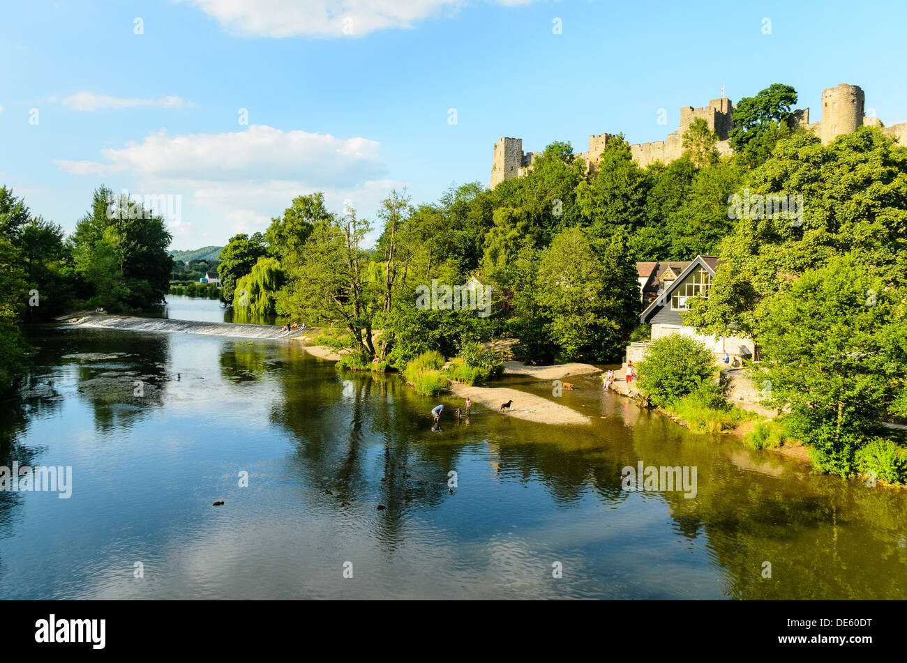 Der Fluss Severn und das Schloss Ludlow Shropshire England Stockfoto