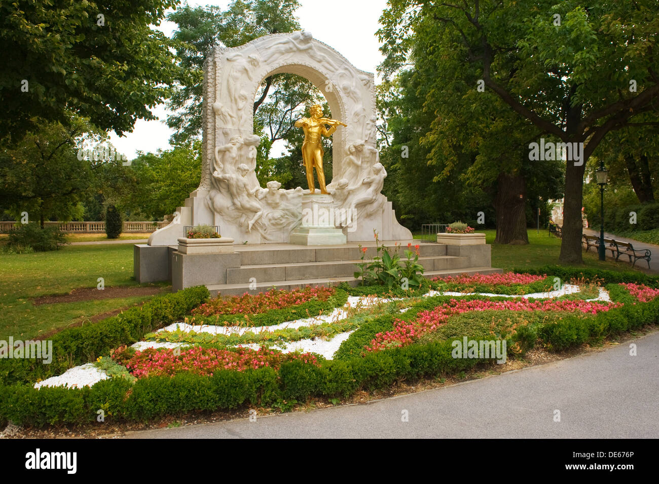 Johann Strauss goldene Statue im StadtPark Vienna Stockfoto