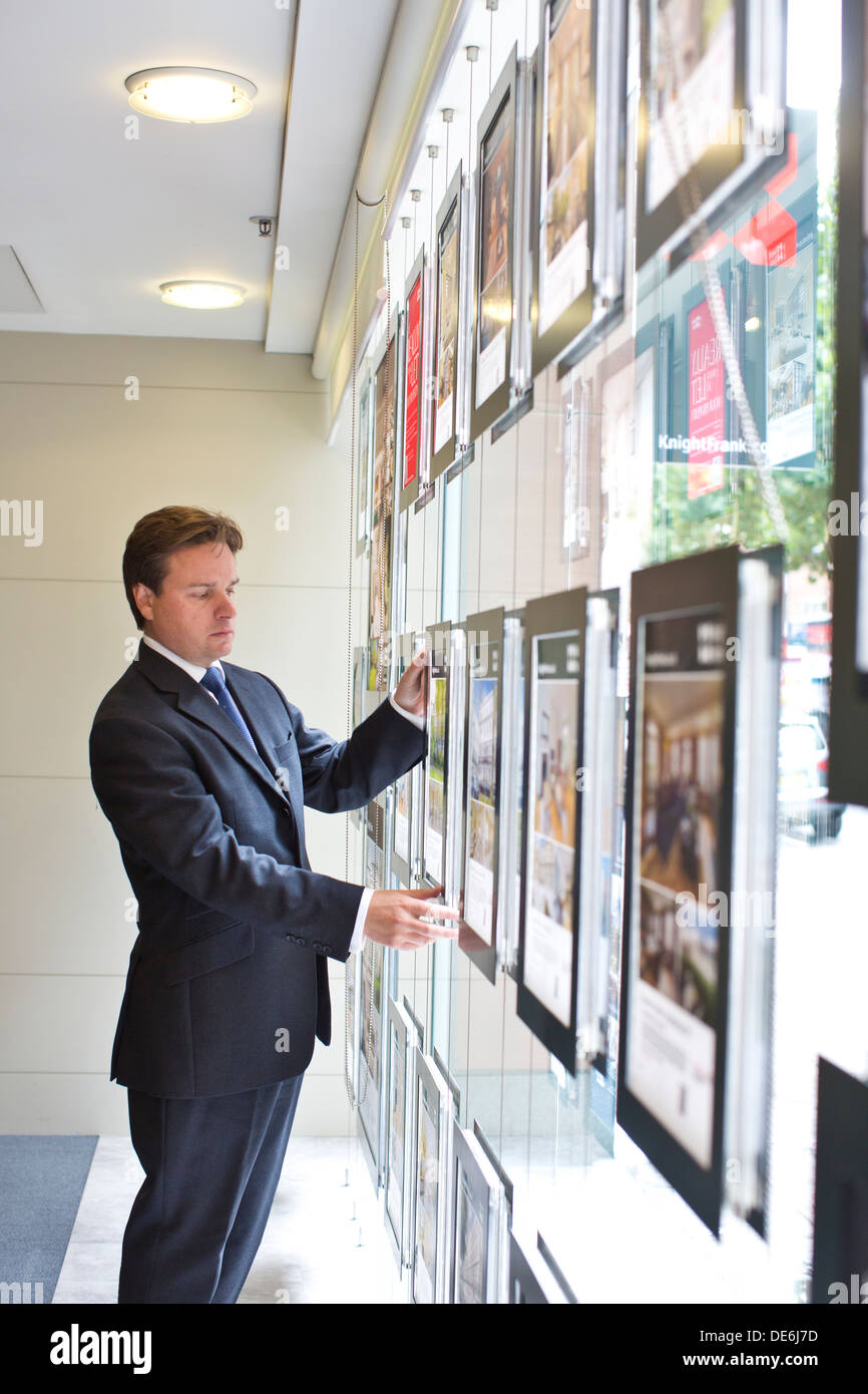 Rupert des Forges, Knight Frank Immobilien verkaufen, Sloane Avenue, London, England, UK Stockfoto