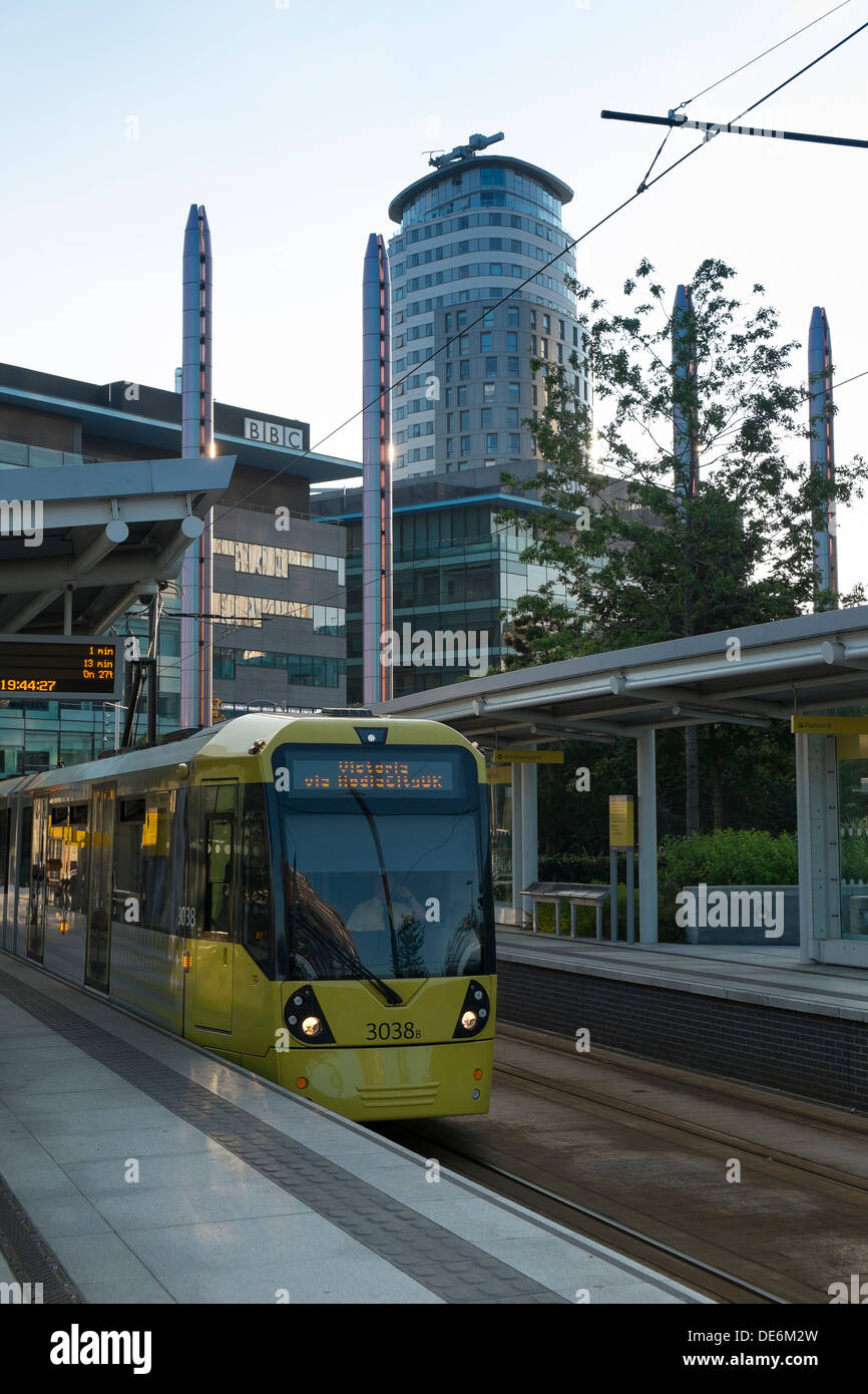England, Greater Manchester, Straßenbahn in der Media city Stockfoto
