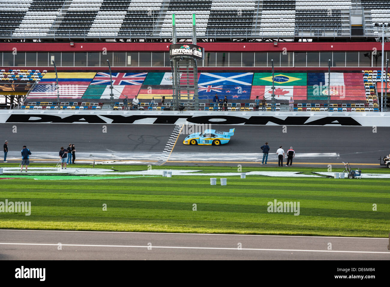 Vorbereitung des Titels für Rennen auf dem Daytona International Speedway während 2012 Rolex 24 Daytona, Florida, USA Stockfoto