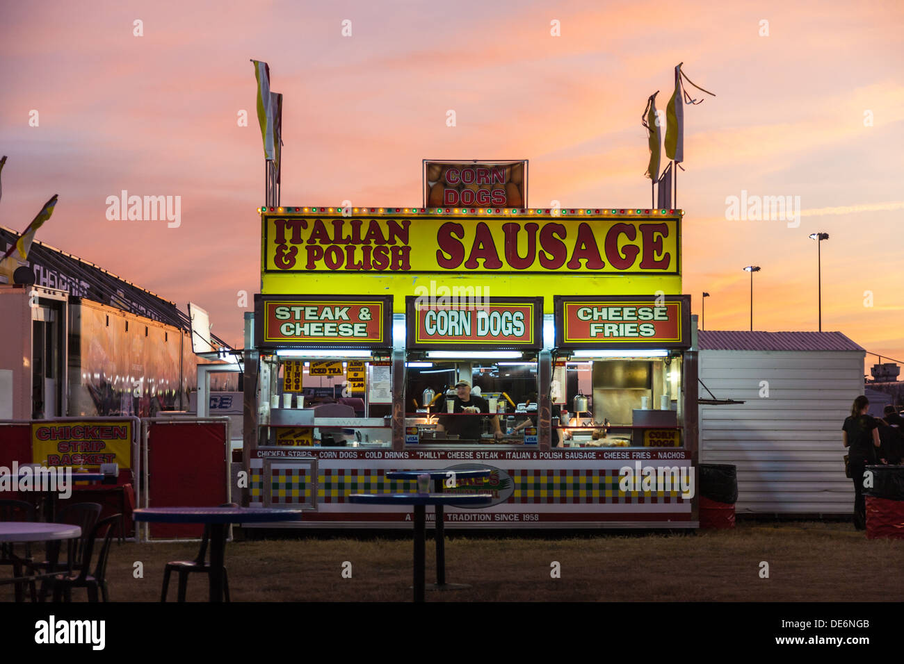 Italienische und polnische Wurst Konzession auf dem Daytona International Speedway während 2012 Rolex 24 Daytona, Florida, USA Stockfoto
