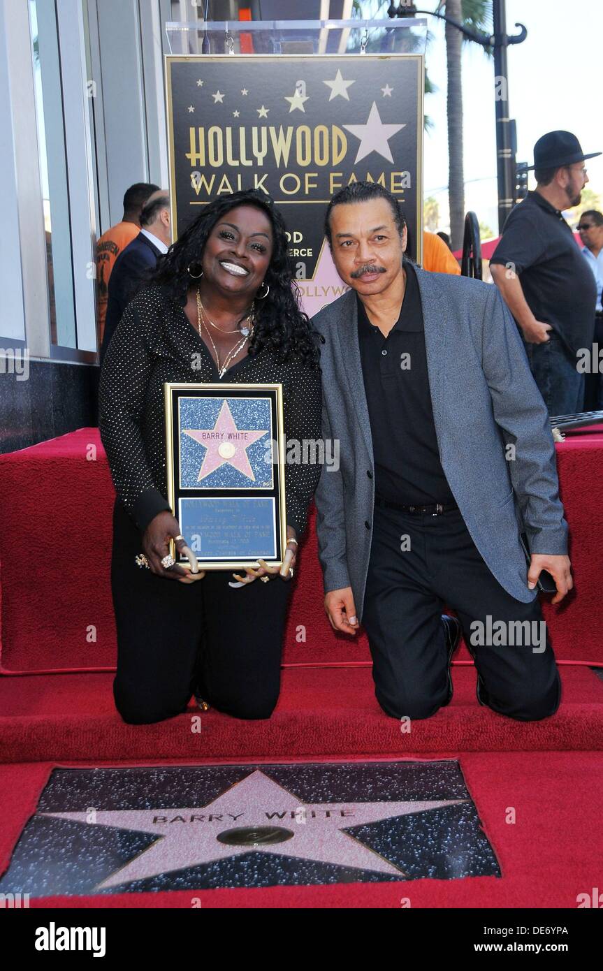 Los Angeles, Kalifornien, USA. 12. September 2013. Glodean White, Jack Perry bei der Induktion Zeremonie für Stern auf dem Hollywood Walk of Fame für Barry White, Hollywood Boulevard, Los Angeles, Kalifornien, USA 12. September 2013. Bildnachweis: Michael Germana/Everett Collection/Alamy Live-Nachrichten Stockfoto