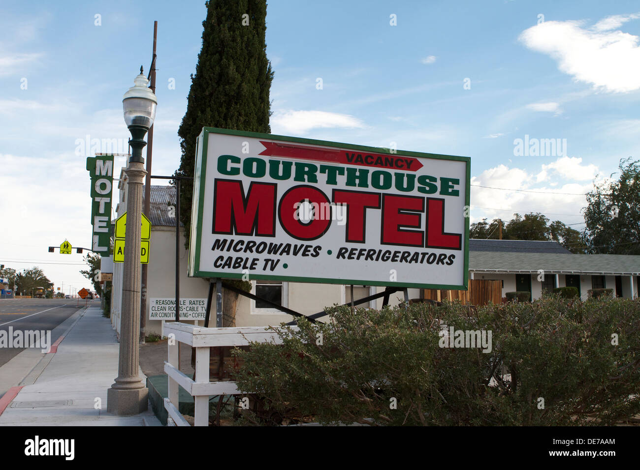 Gerichtsgebäude Motel in die historische Stadt der Unabhängigkeit auf den U.S. Highway 395 im Inyo county in Kalifornien Teil des Owens Valley Stockfoto