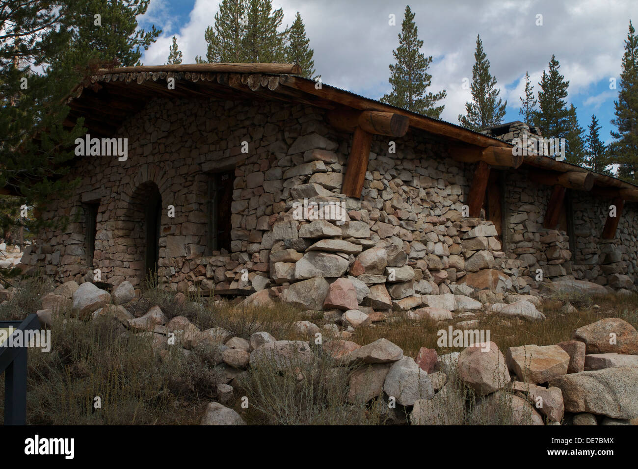 Parsons Memorial Lodge in Soda Springs in Tuolumne Meadows Yosemite Nationalparks High Country Baujahr 1915 vom Sierra club Stockfoto