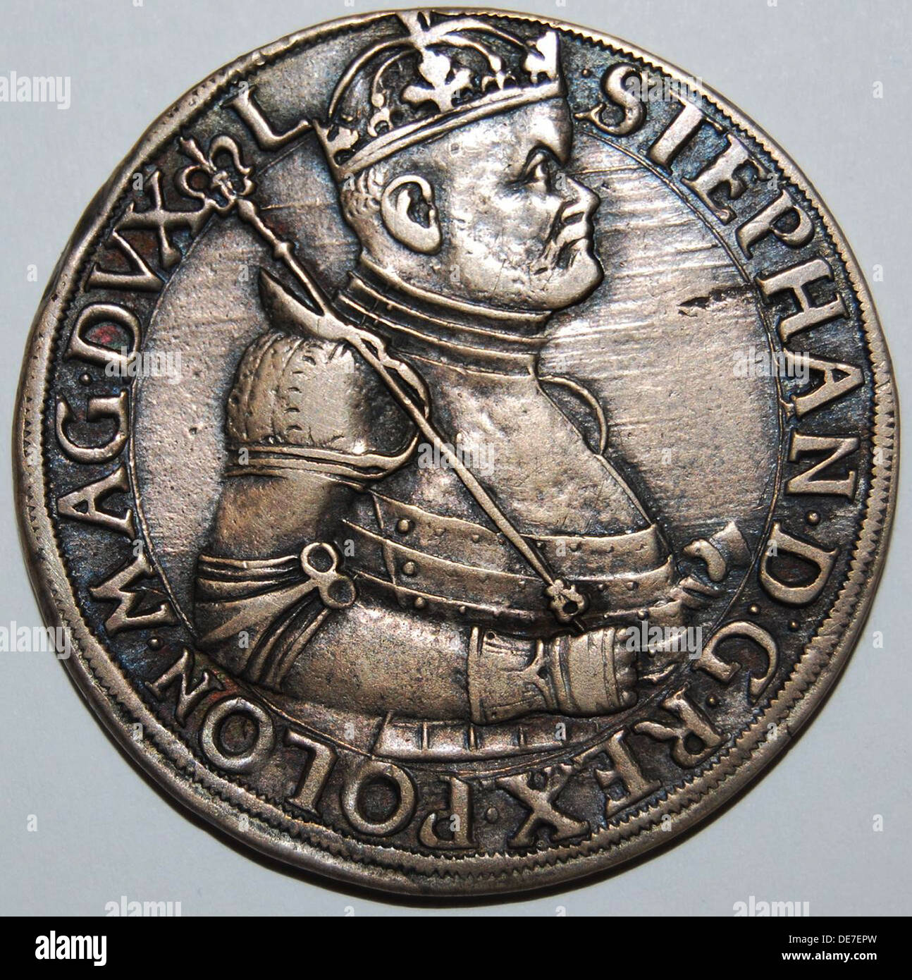 In der Thaler von Stephen Bathory, König von Polen (Vorderseite), 1580. Artist: Numismatik, West europäischen Münzen Stockfoto