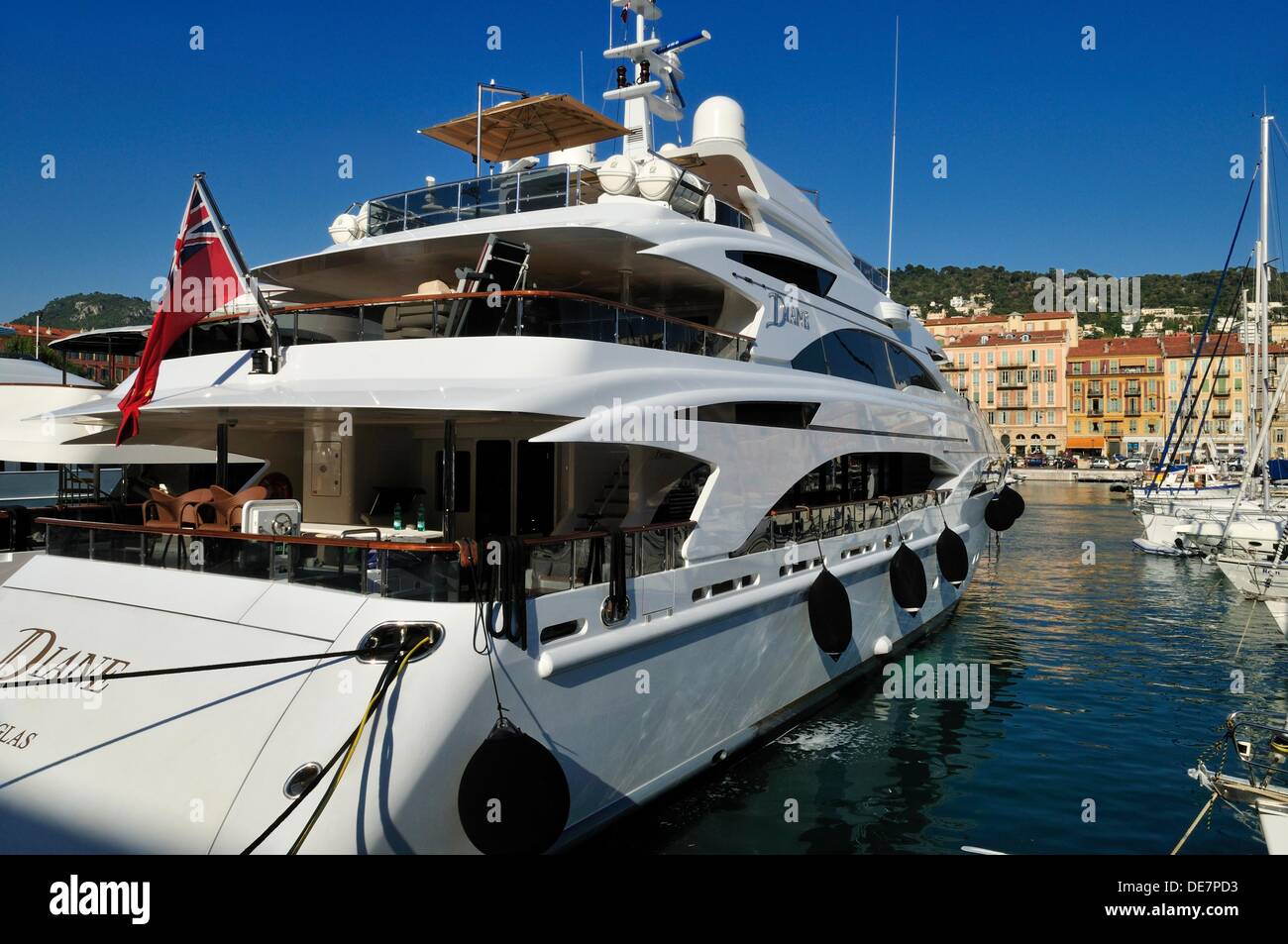 riesige Yacht im Hafen von Nizza, Nizza, Cote ´ Azur, Alpes Maritimes, Provence, Frankreich, Europa Stockfoto